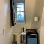 Au Petit Hotel