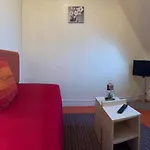 Au Petit Hotel 3*