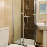 Au Petit Hotel 3*