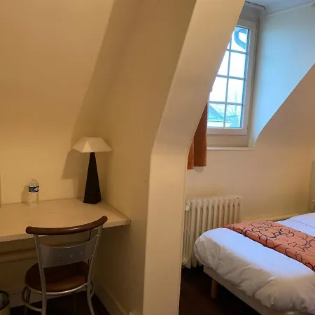 Au Petit Hotel Vivoin