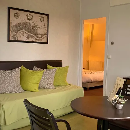 Au Petit Hotel Vivoin