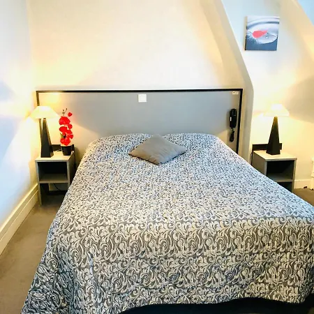 Hotel Au Petit 3*