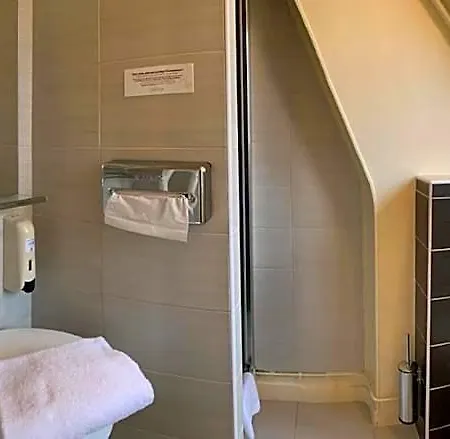 Au Petit Hotel