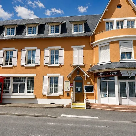 Au Petit Hotel