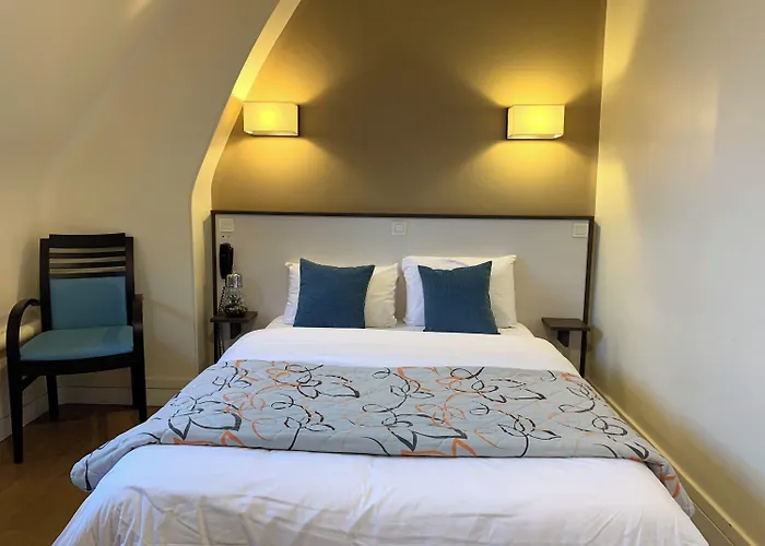 Au Petit Отель 3*